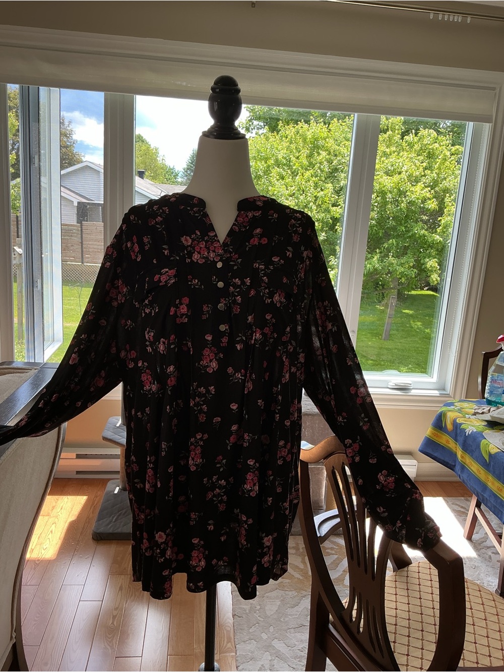 Black Floral Long-Sleeve Tunic Top